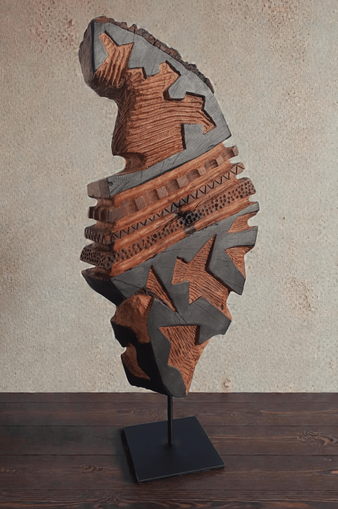 sculpture en bois de Xavier Louboutin